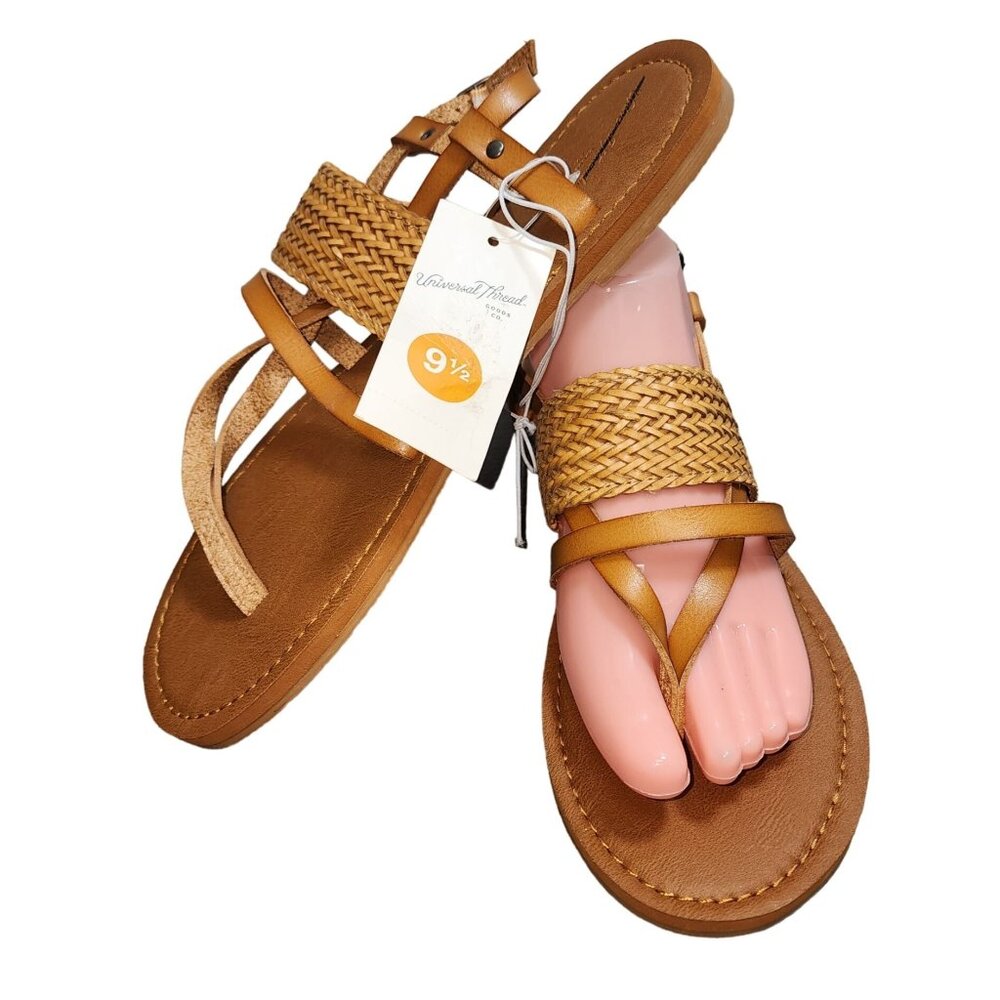 Women's NWT Universal Thread Tan Senora Strappy Sandals 9.5 Woven Flip Flop Shoe